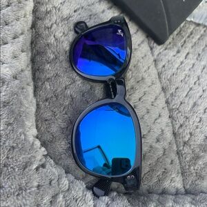 Maui Jim Black Sunglasses with Reflective Blue Lenses